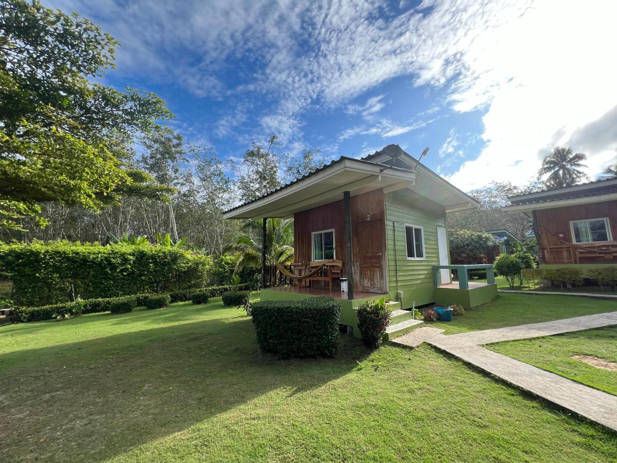 Suan Nai Kokut Resort Ko Kut Exterior photo