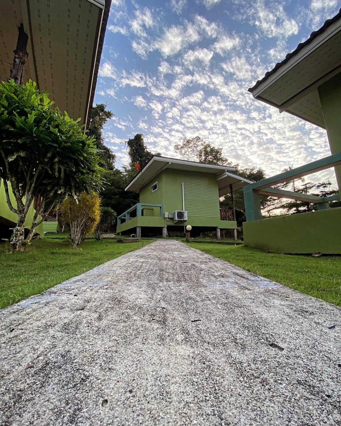 Suan Nai Kokut Resort Ko Kut Exterior photo